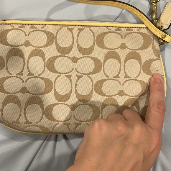 Original COACH tan wristlet - Picture 7 of 8